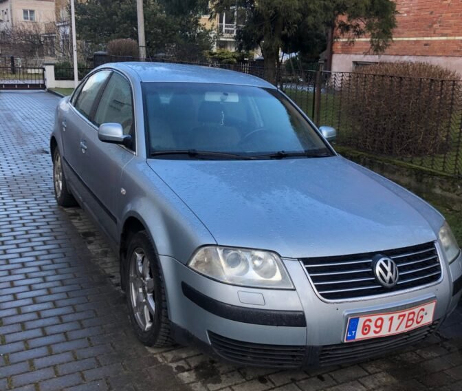 Automobilių be technikinės apžiūros supirkimas – sidabrinis Volkswagen Passat paruoštas pardavimui